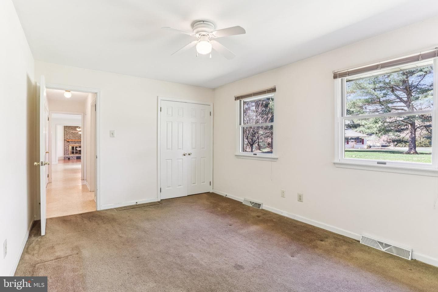 1 Saljon Court photo 32