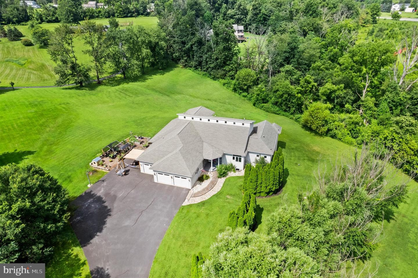 213 Cross Road, Gilbertsville