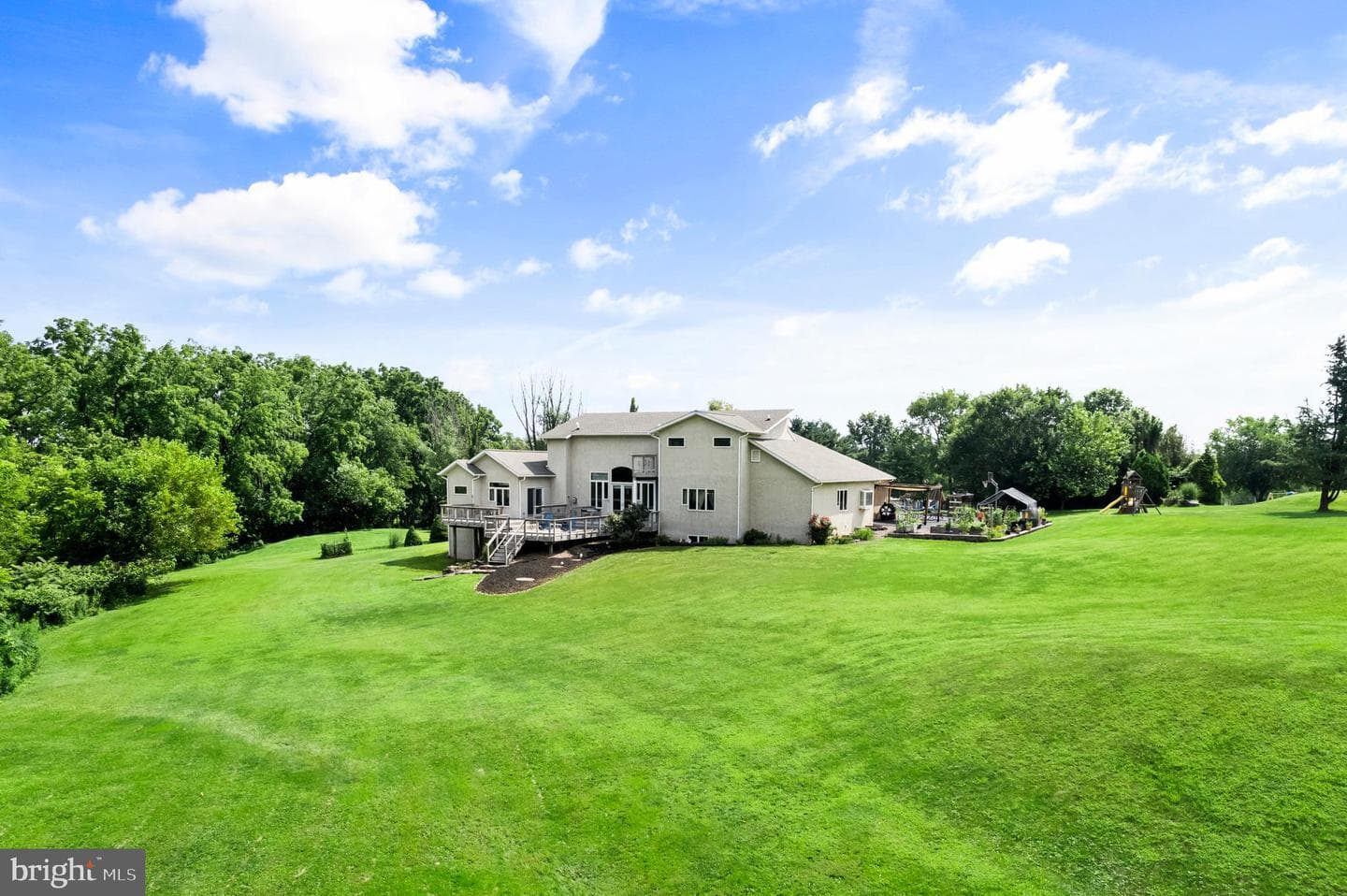 213 Cross Road photo 75