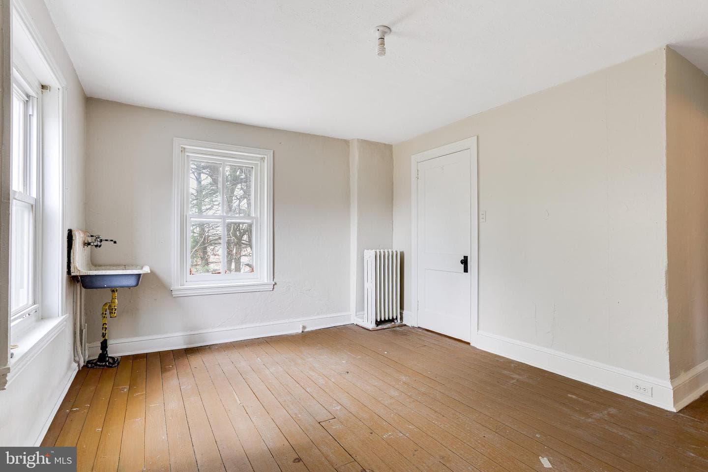 1870 W Marshall Street photo 25