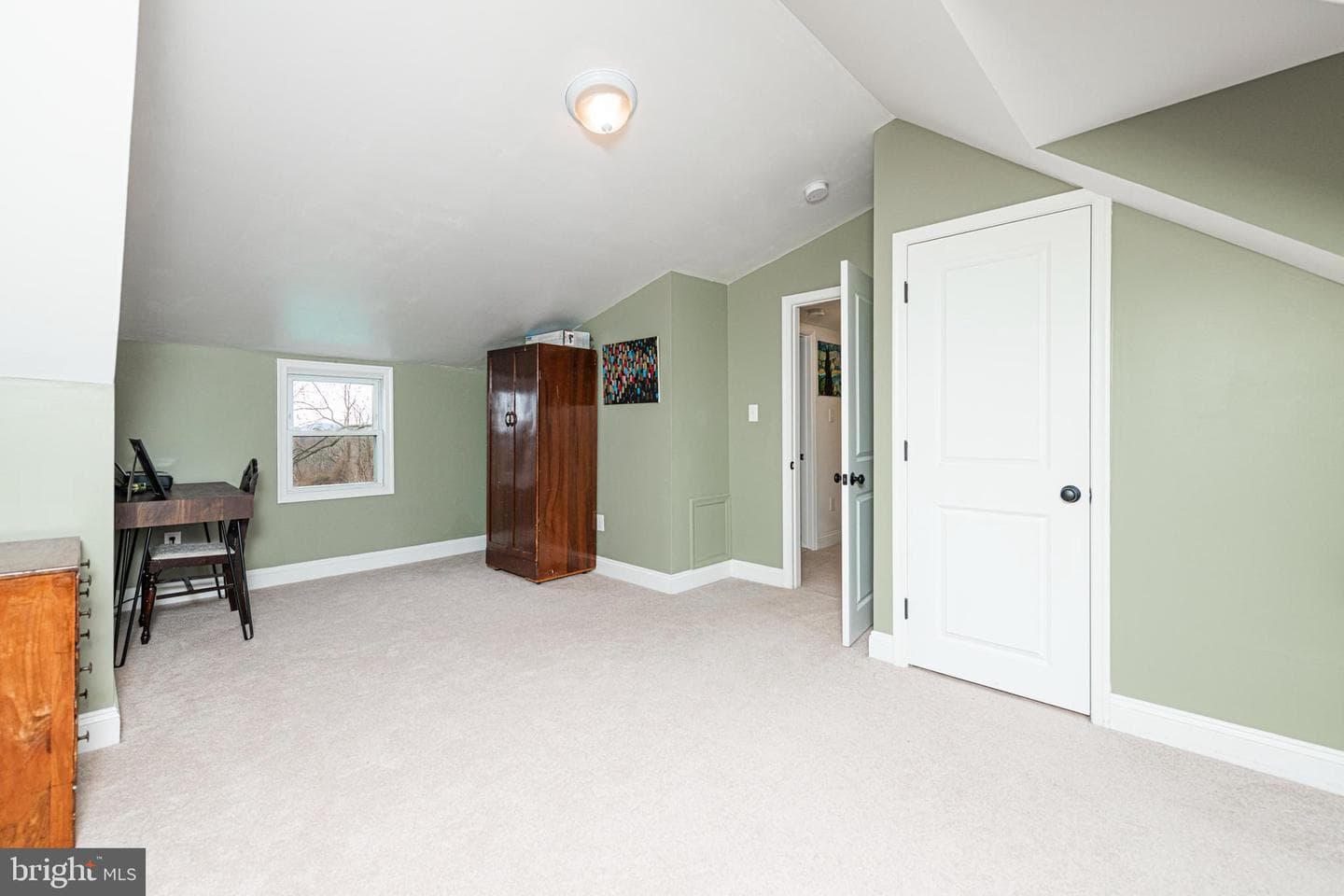 1720 Farmington Avenue photo 22