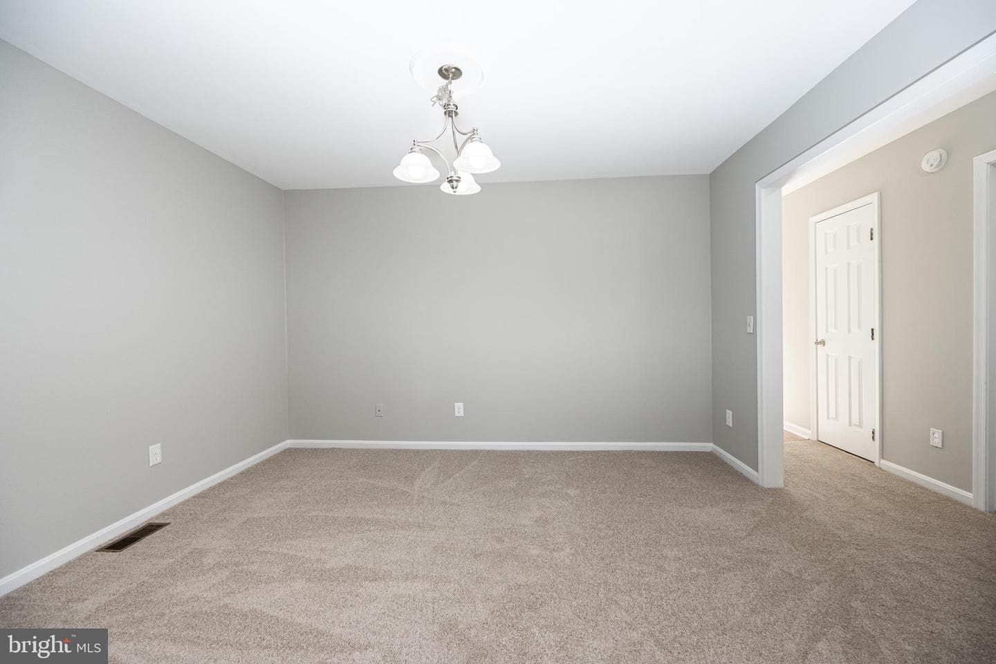 1146 Valley Stream Drive photo 17