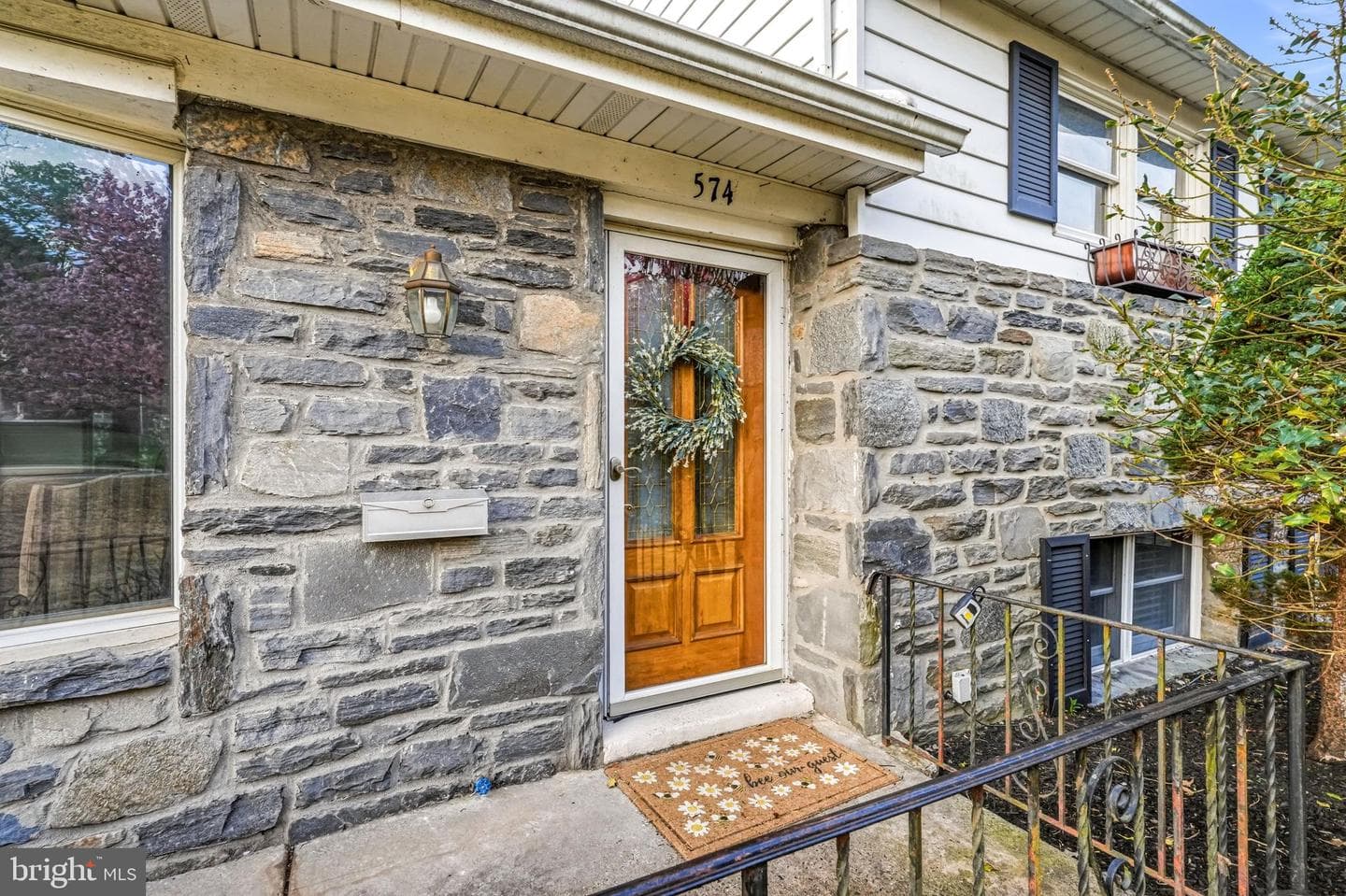 574 General Armstrong Road photo 4