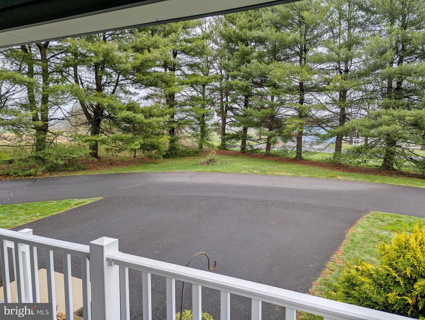 22 Holiday Avenue photo 22