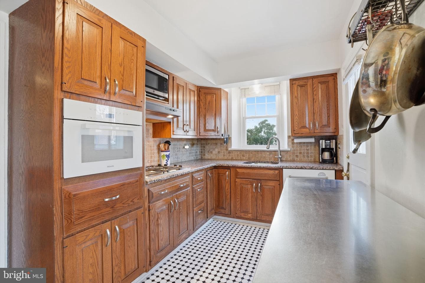 7791 Spring Avenue photo 7