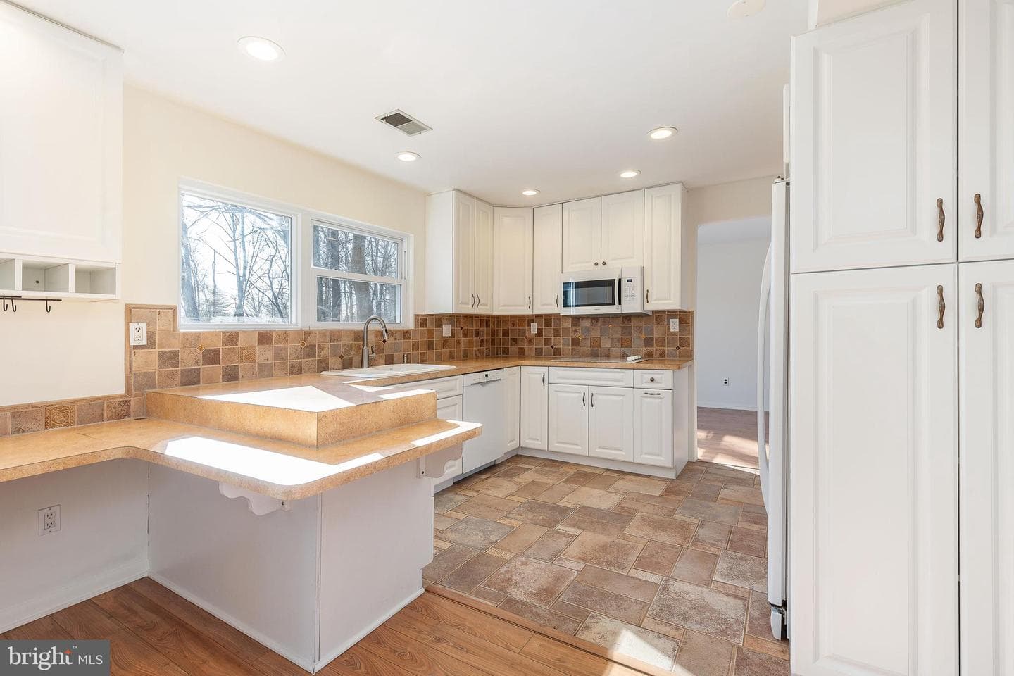 438 Holly Lane photo 11