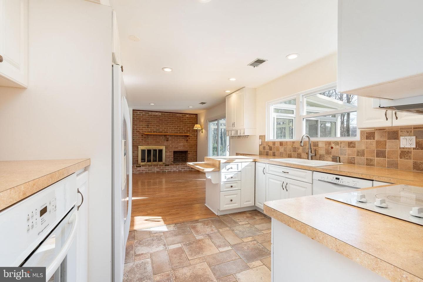 438 Holly Lane photo 13