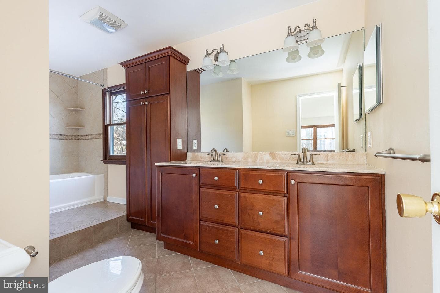 438 Holly Lane photo 20