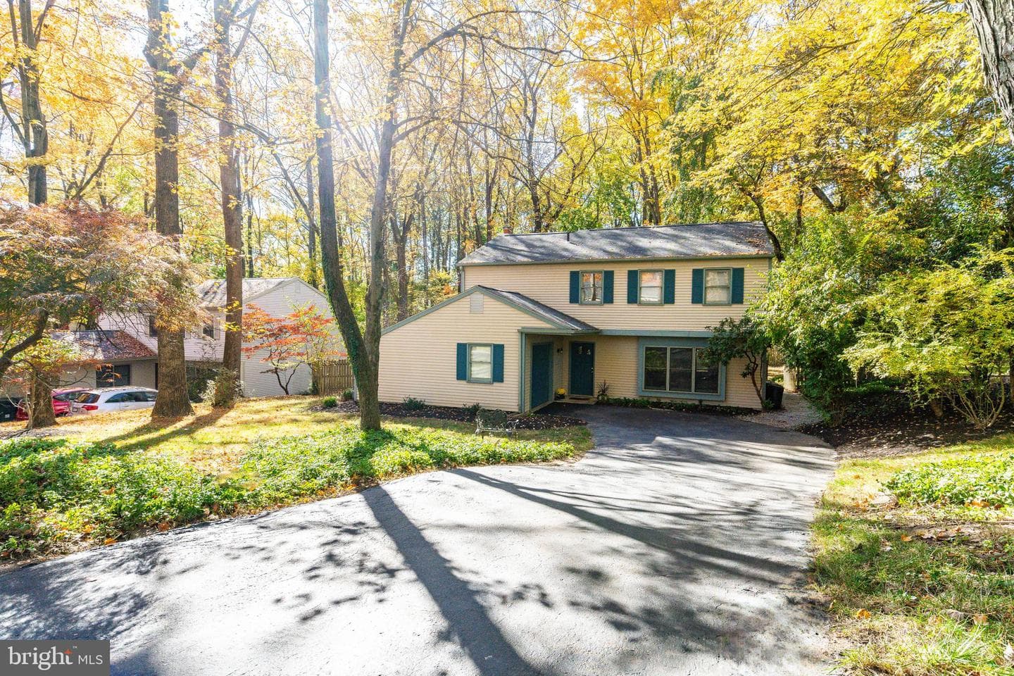 438 Holly Lane photo 4