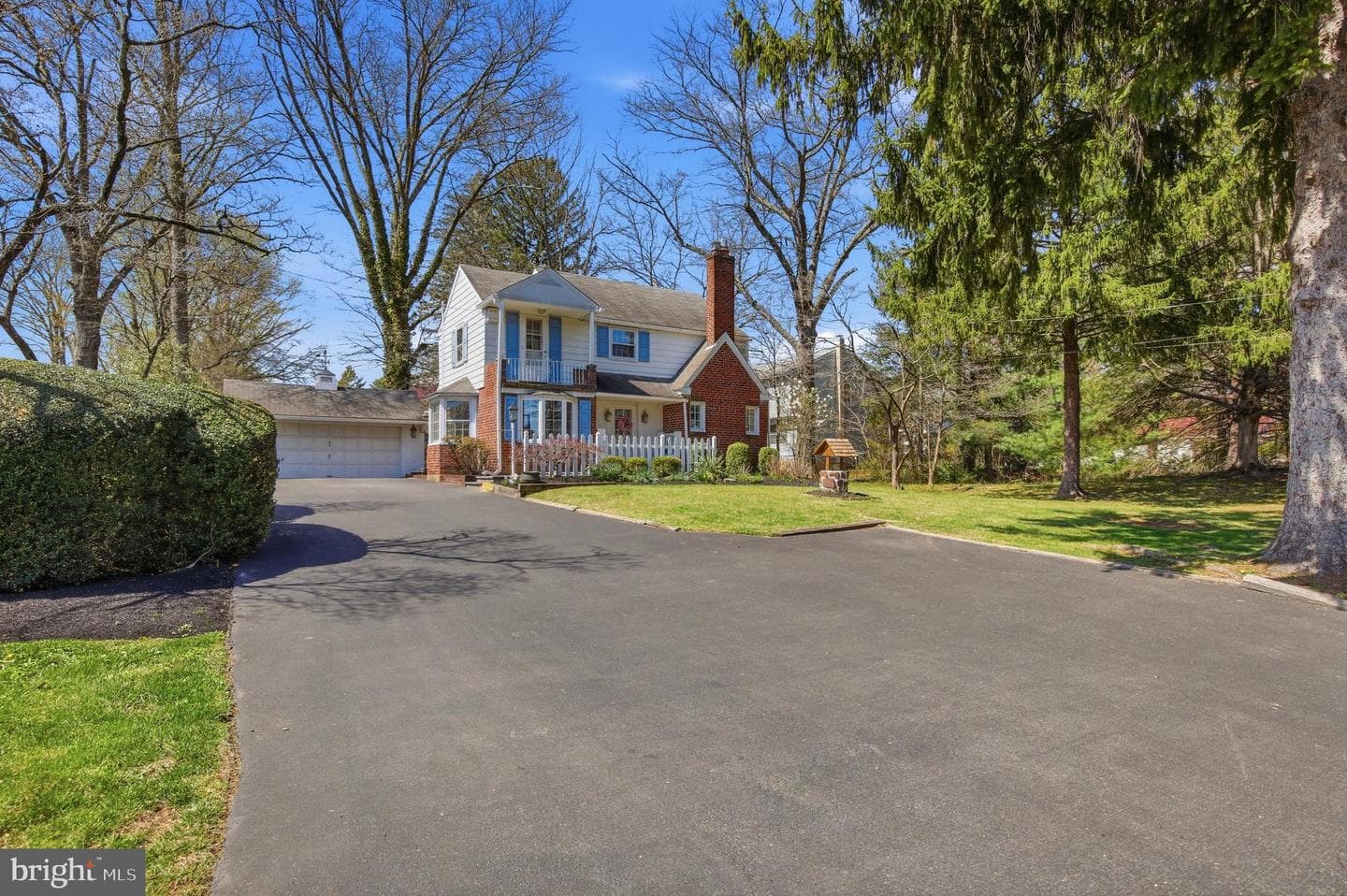 2240 Pioneer Road photo 2