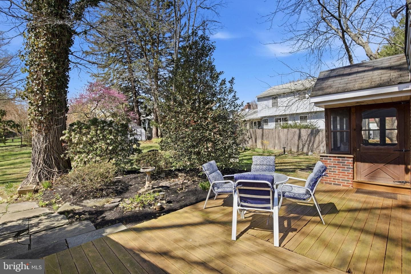 2240 Pioneer Road photo 21