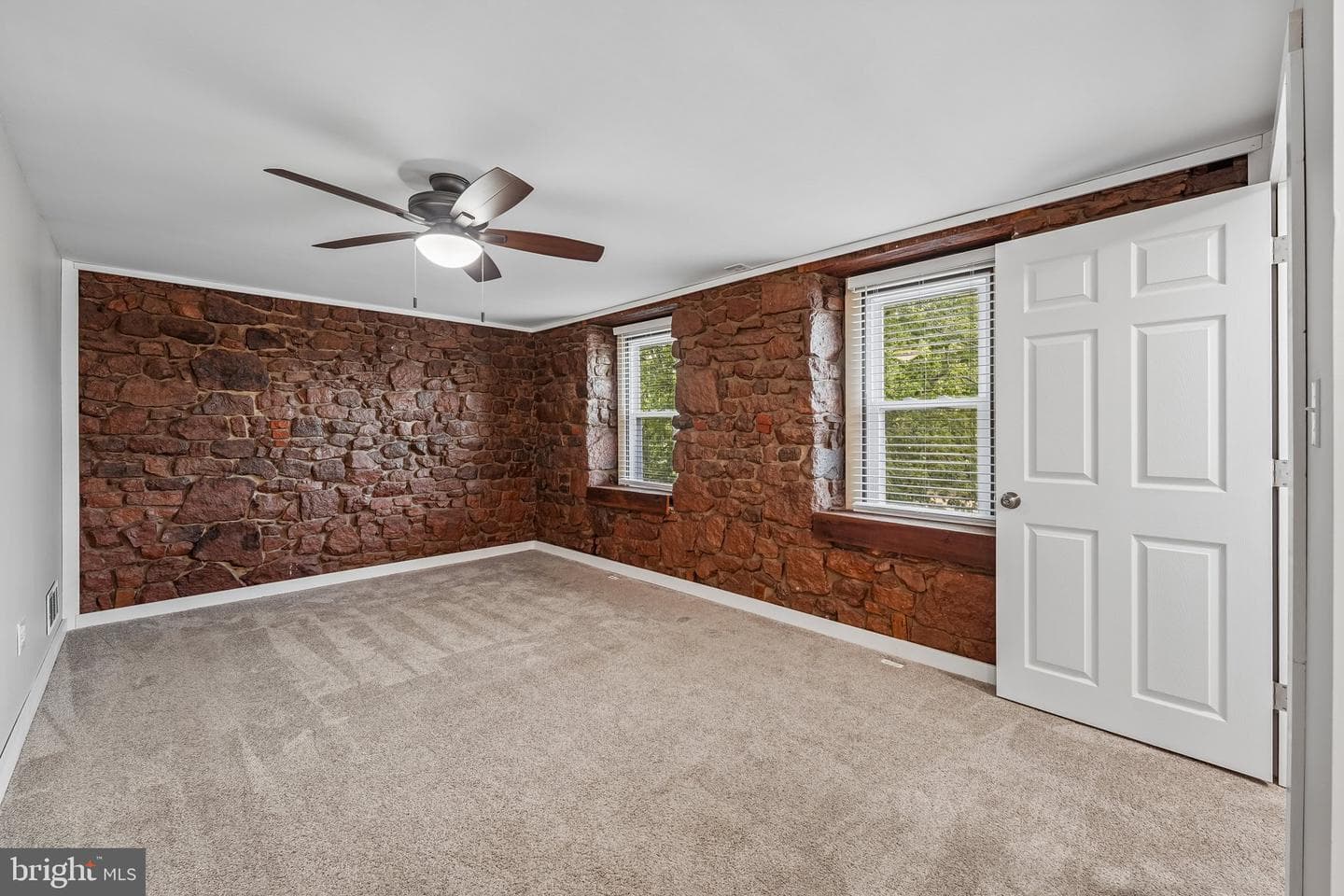 136 Souder Road photo 17