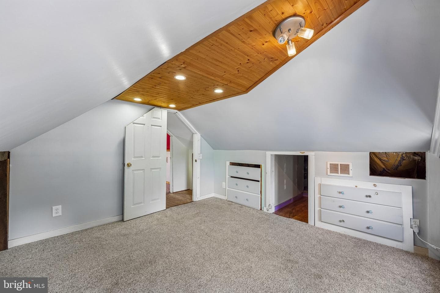 136 Souder Road photo 26