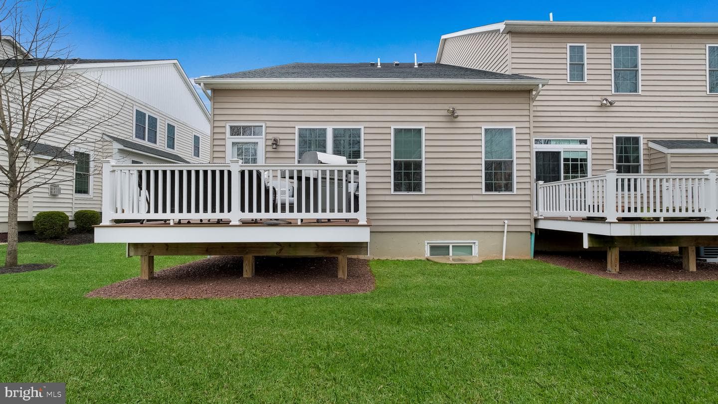 105 Brentwood Court photo 39