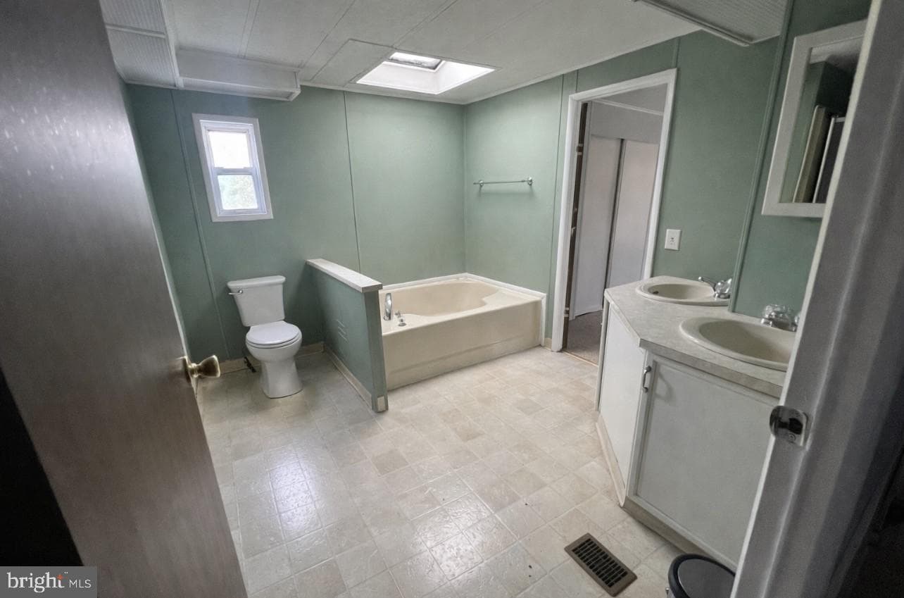 910 Lakeview Drive photo 14
