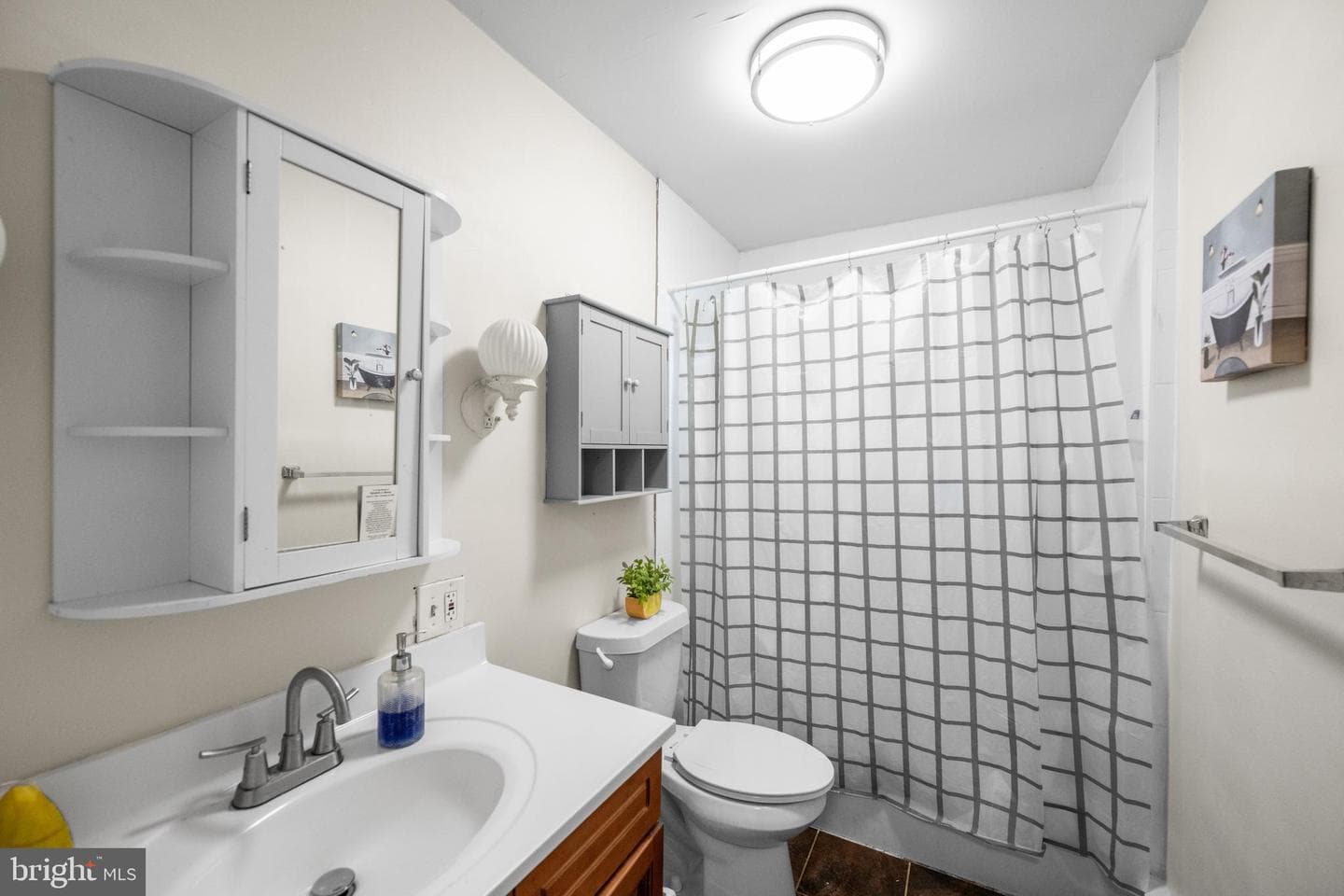 1009 Queen St photo 17