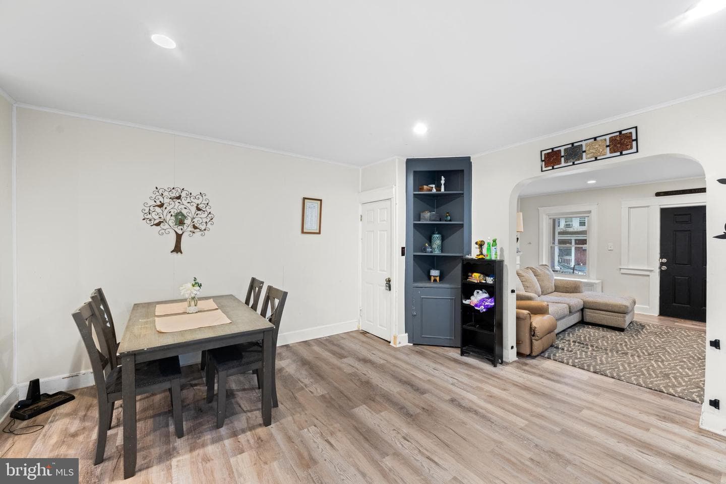 1009 Queen St photo 6