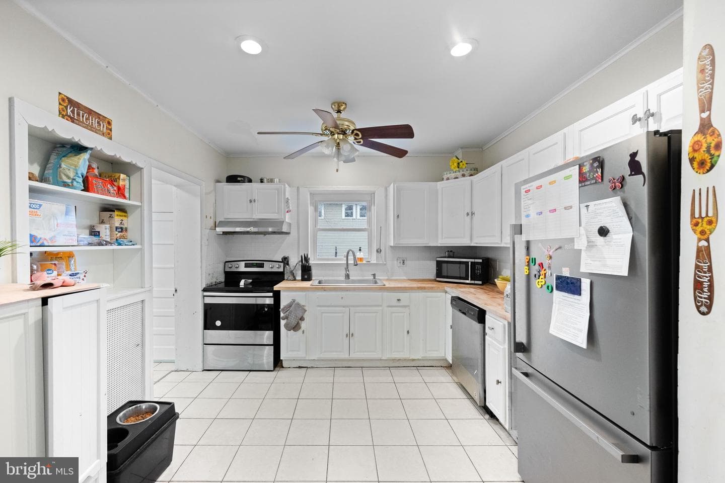 1009 Queen St photo 9
