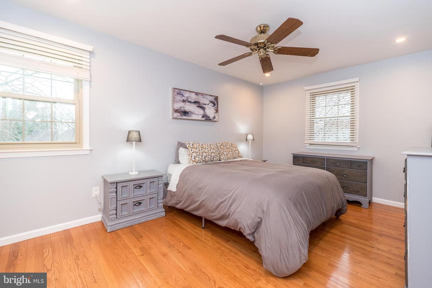 221 Stefan Place photo 41