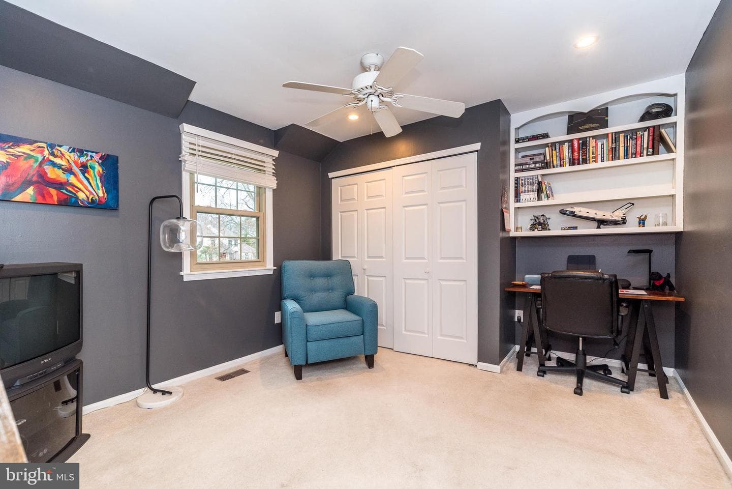 221 Stefan Place photo 45