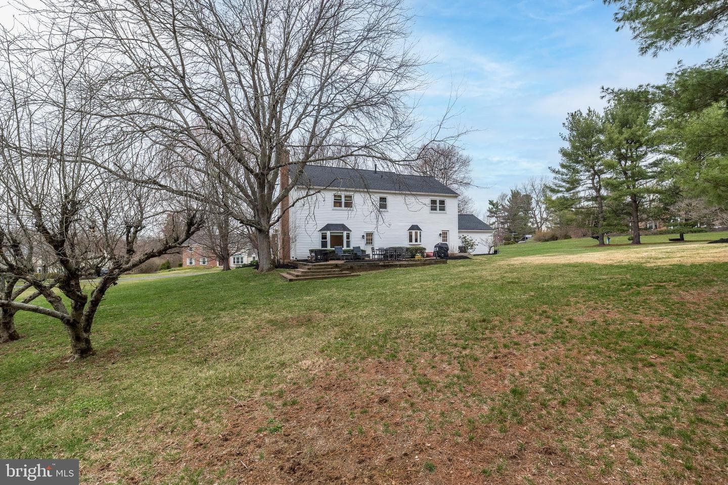 221 Stefan Place photo 78