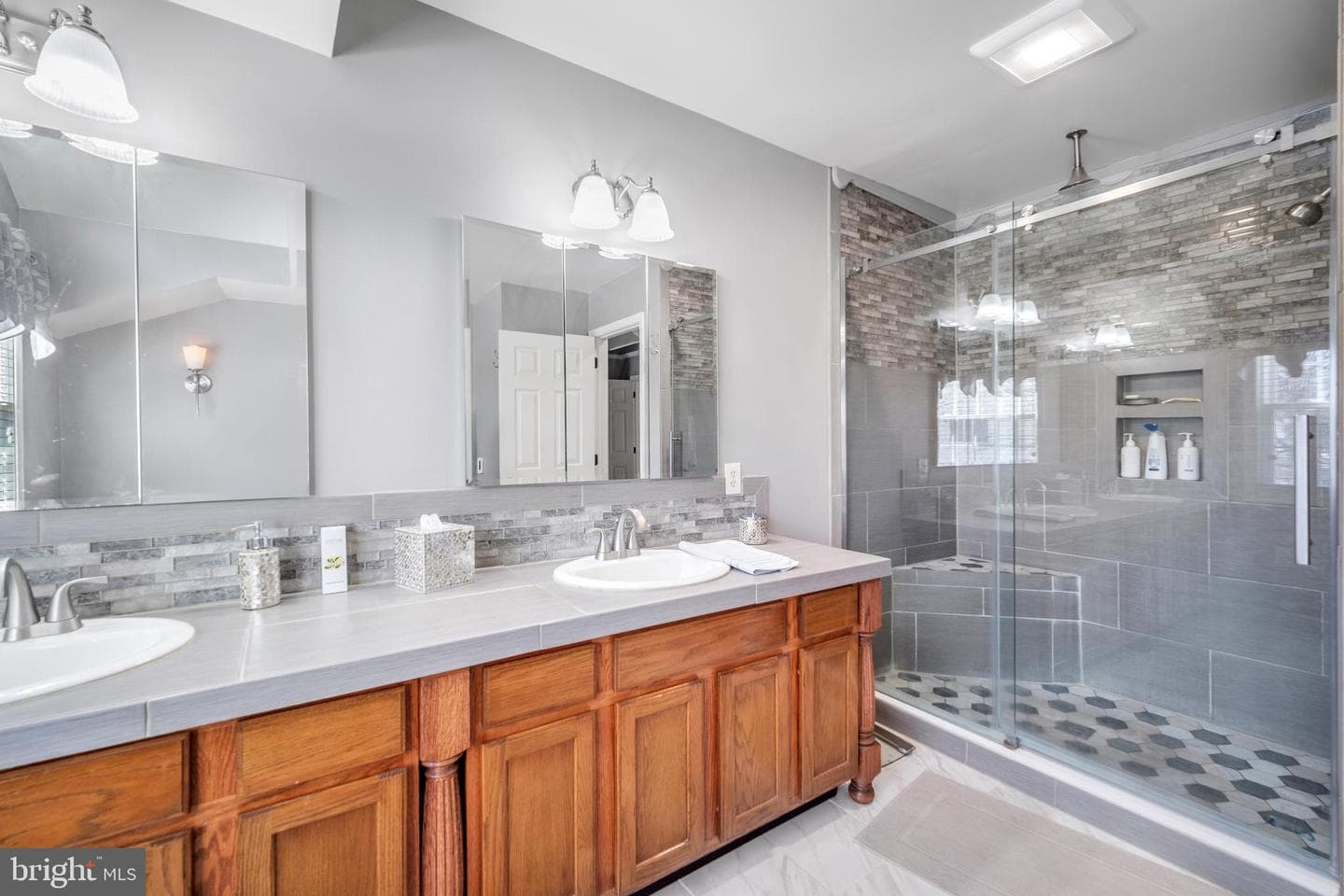 721 Locust Lane photo 37