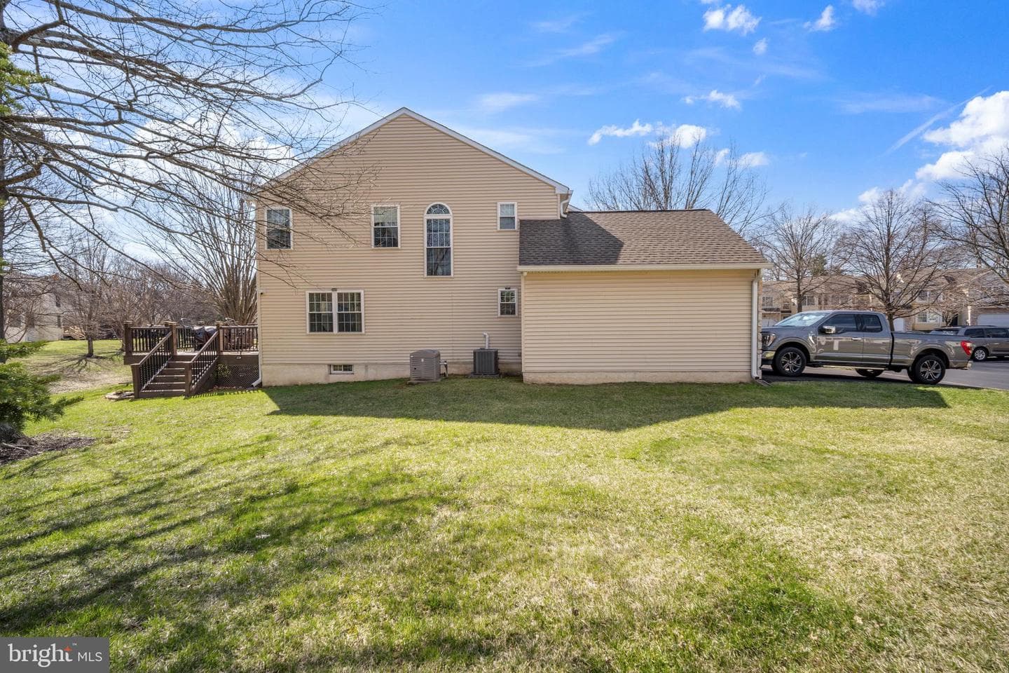 721 Locust Lane photo 4