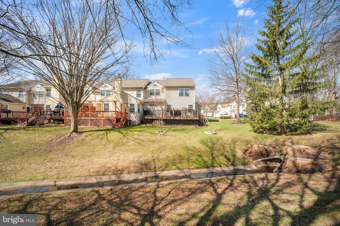 721 Locust Lane photo 7