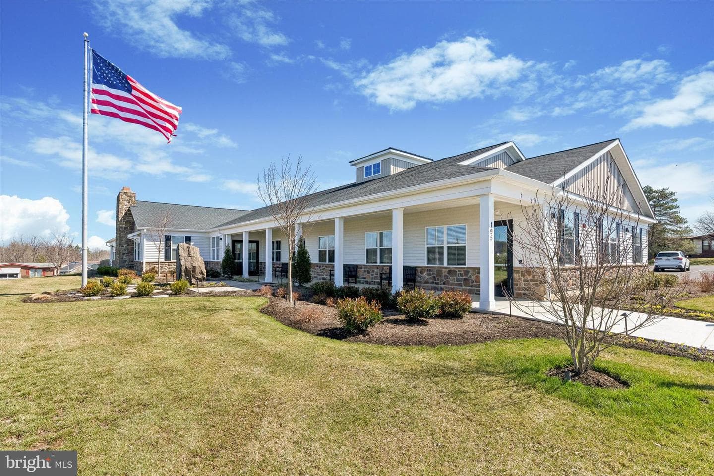 74 Longwood Place photo 17