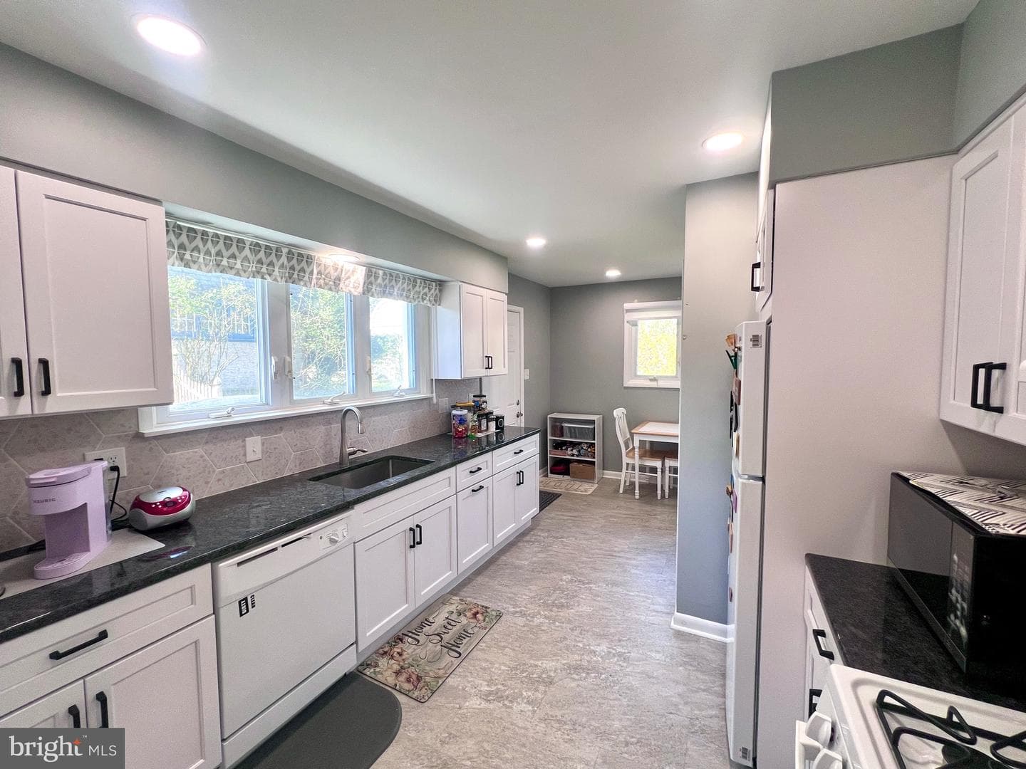 7919 Heather Road photo 16