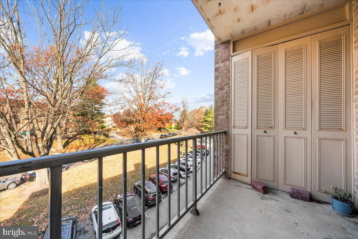 1637 Oakwood Drive #405 photo 25