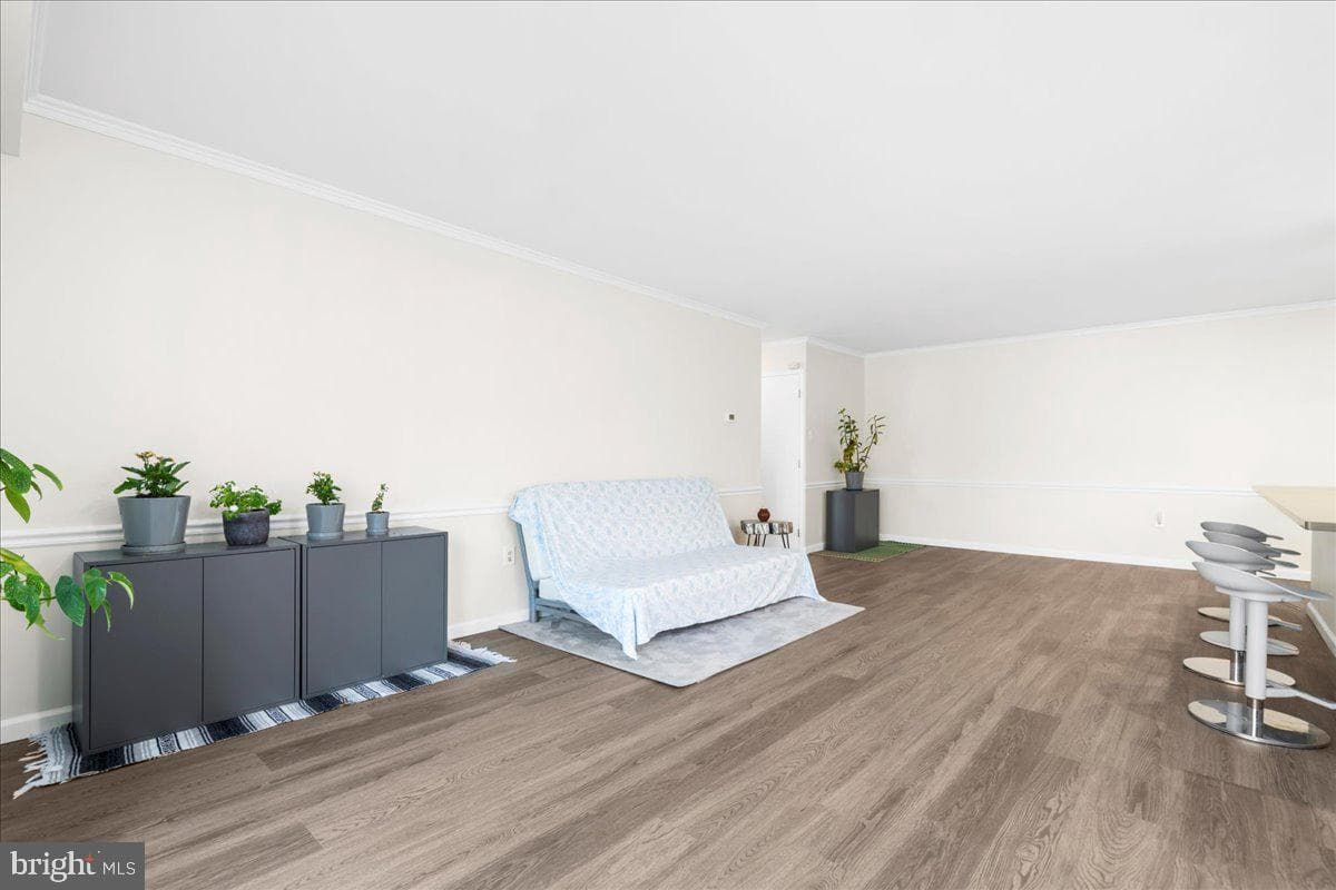 1637 Oakwood Drive #405 photo 5