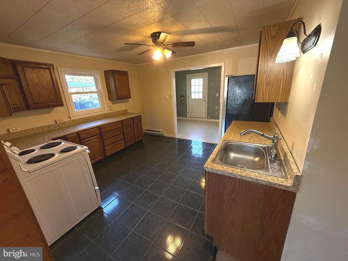 321 W Chestnut Street photo 7