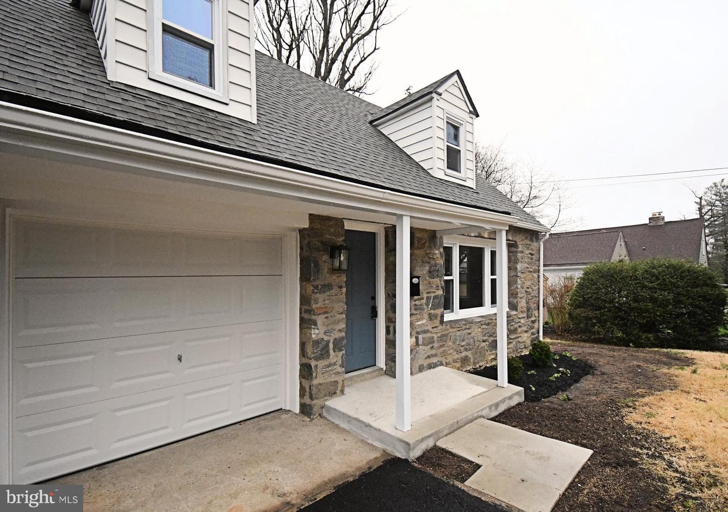 507 Croyden Road photo 2
