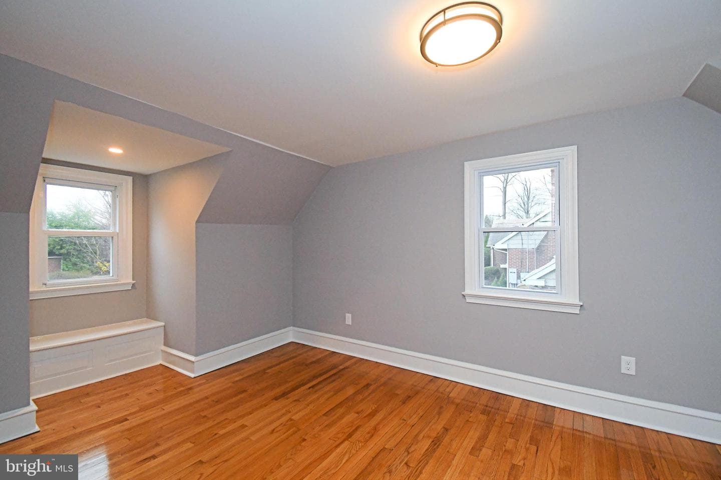 507 Croyden Road photo 26
