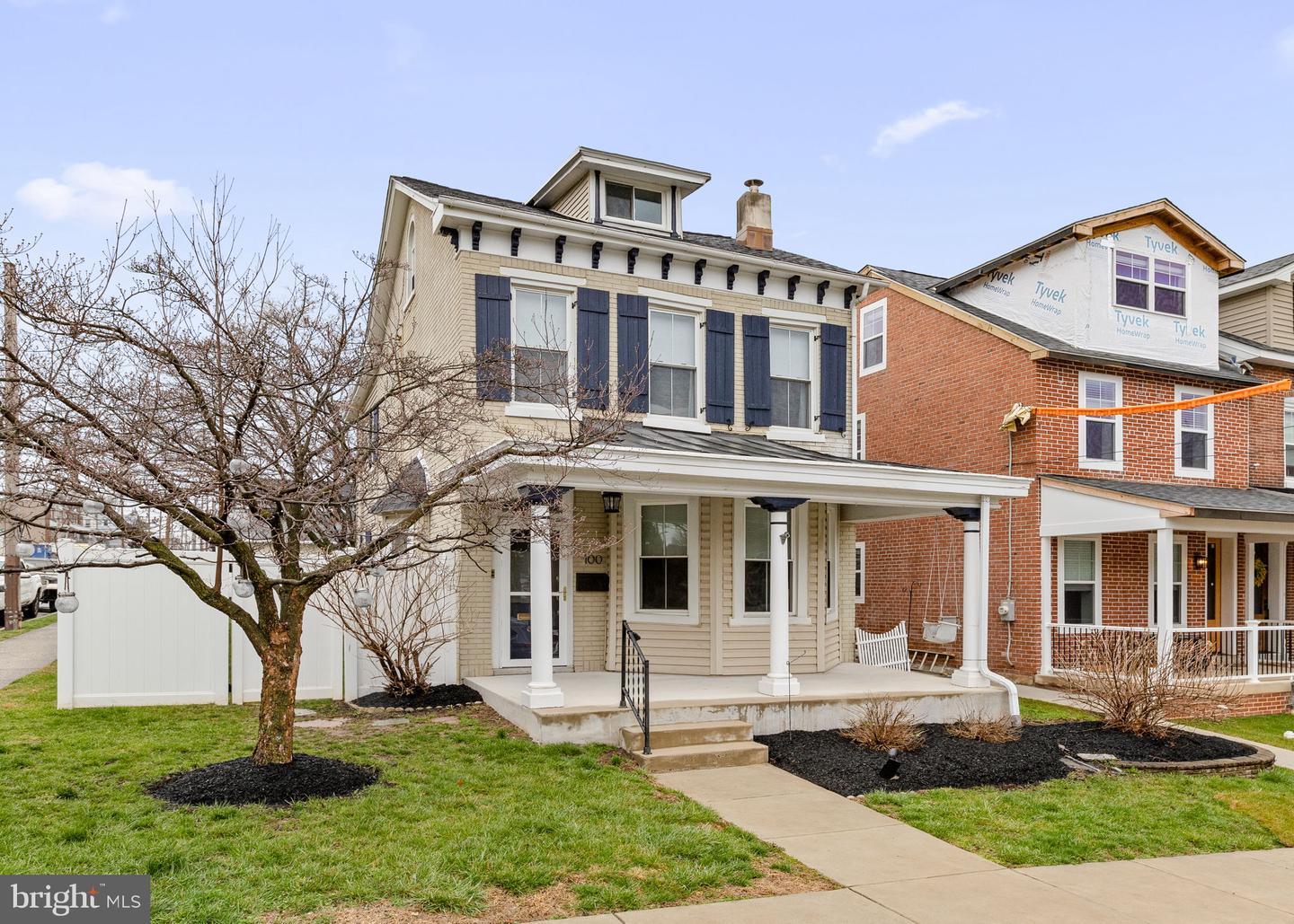 100 E 6th Avenue photo 3