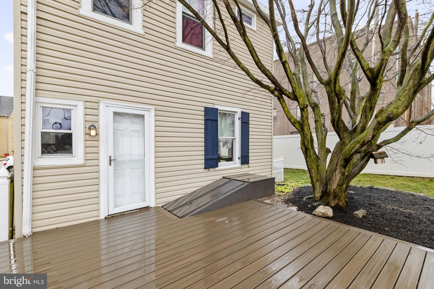 100 E 6th Avenue photo 46