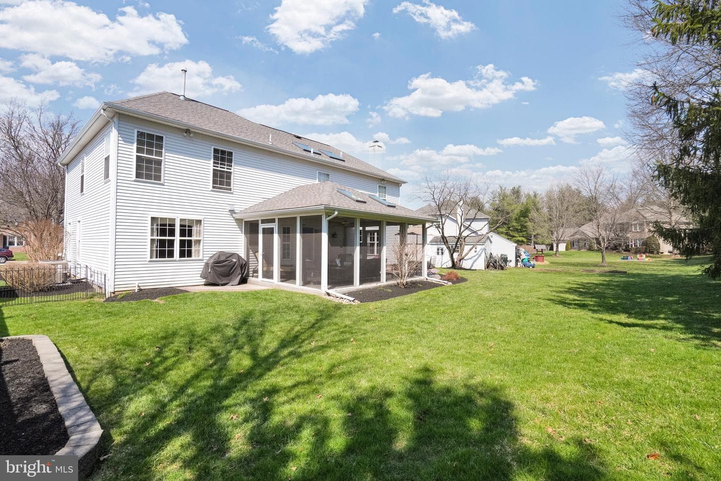 492 Shakespeare Drive photo 73