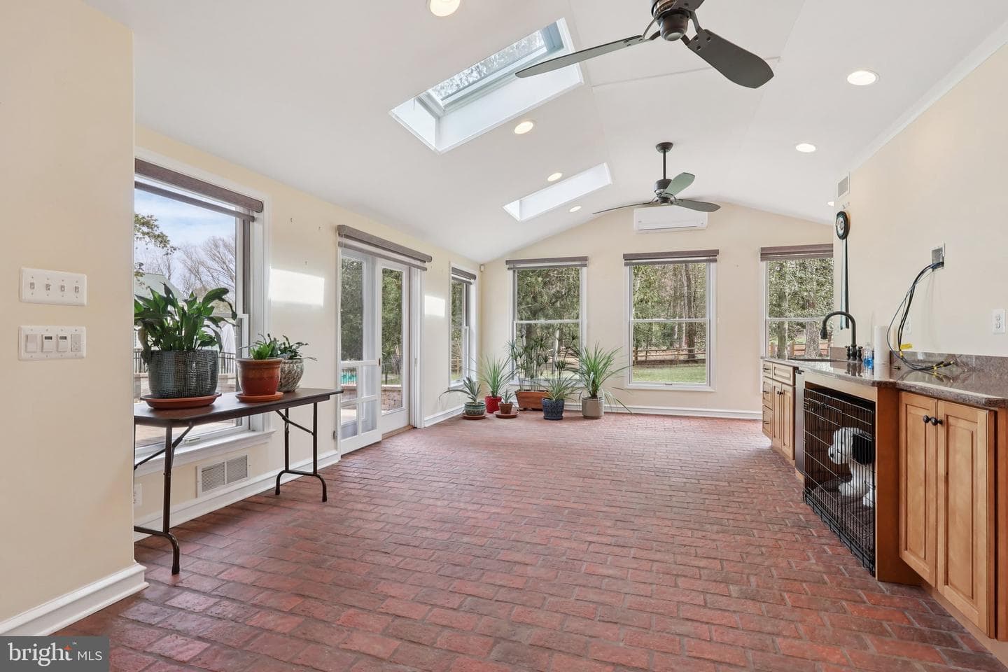 260 Mathers Road photo 19