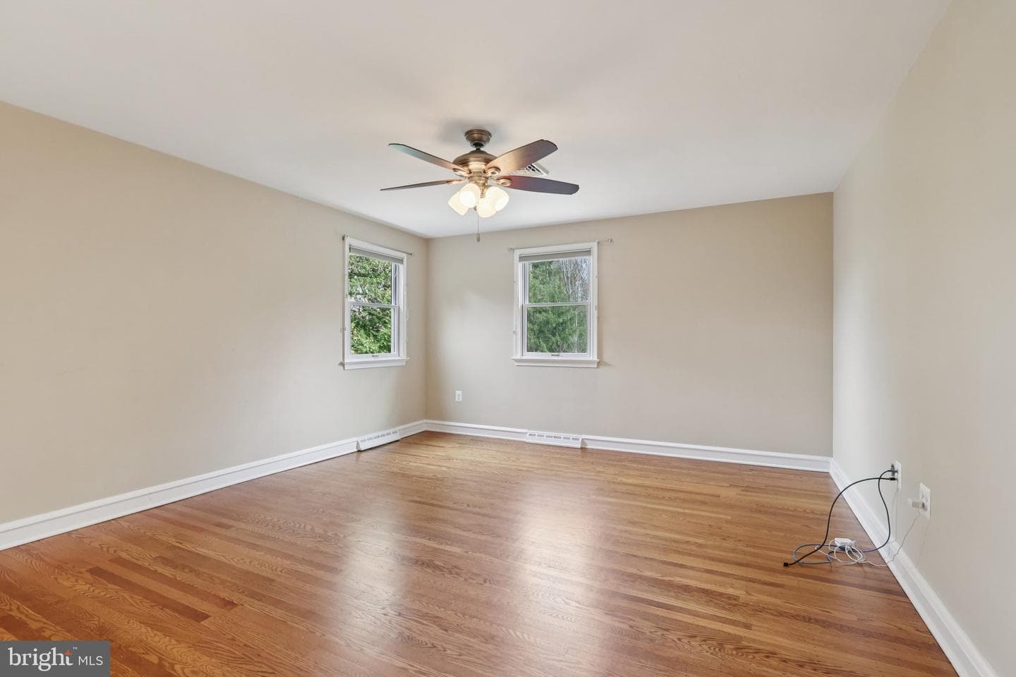 260 Mathers Road photo 45