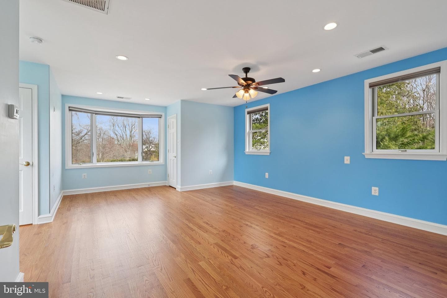 260 Mathers Road photo 49