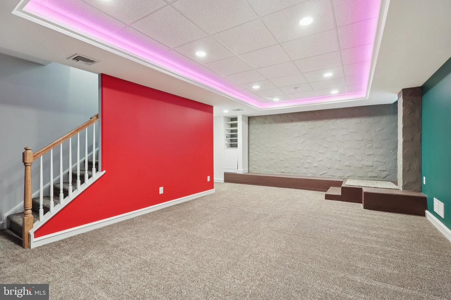 260 Mathers Road photo 53