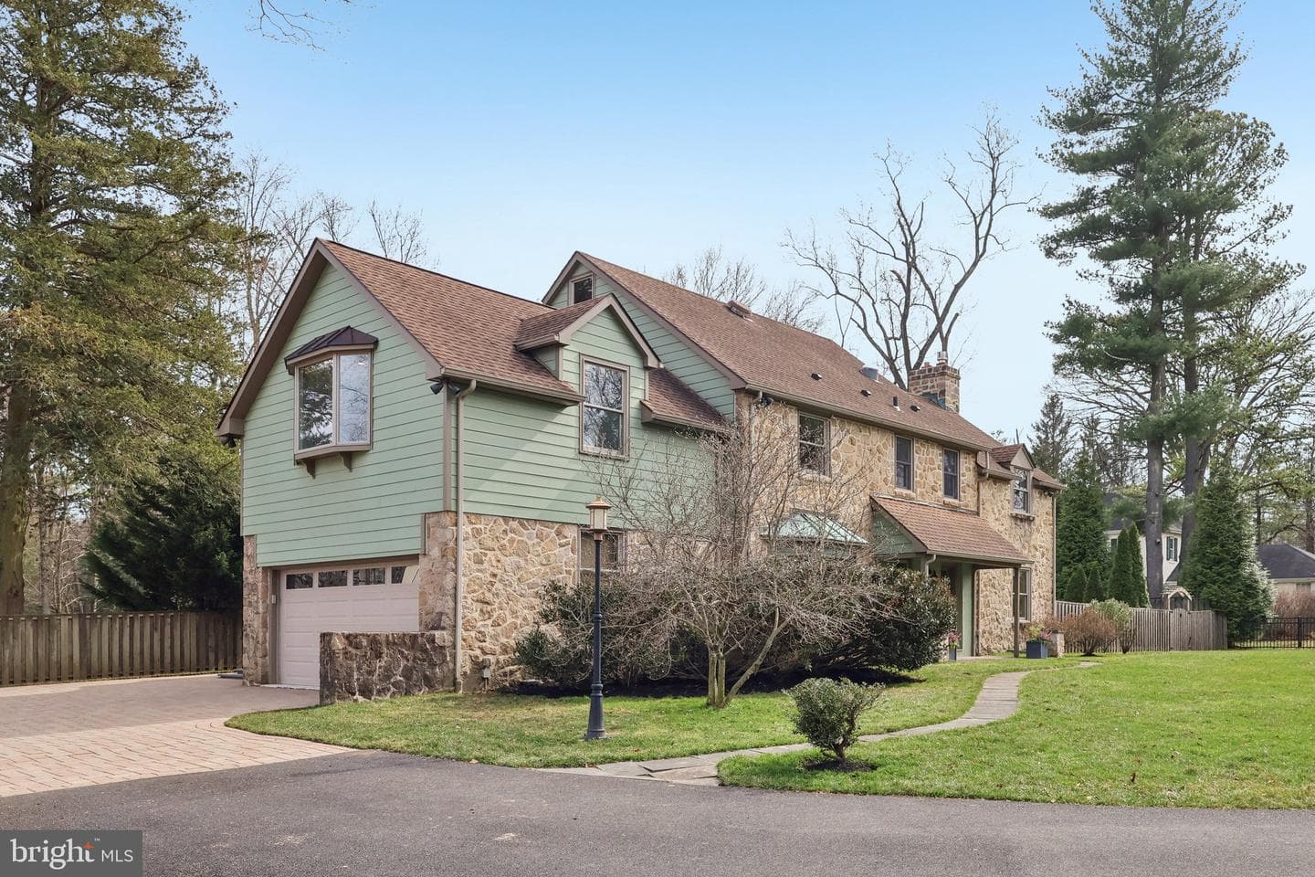 260 Mathers Road photo 6