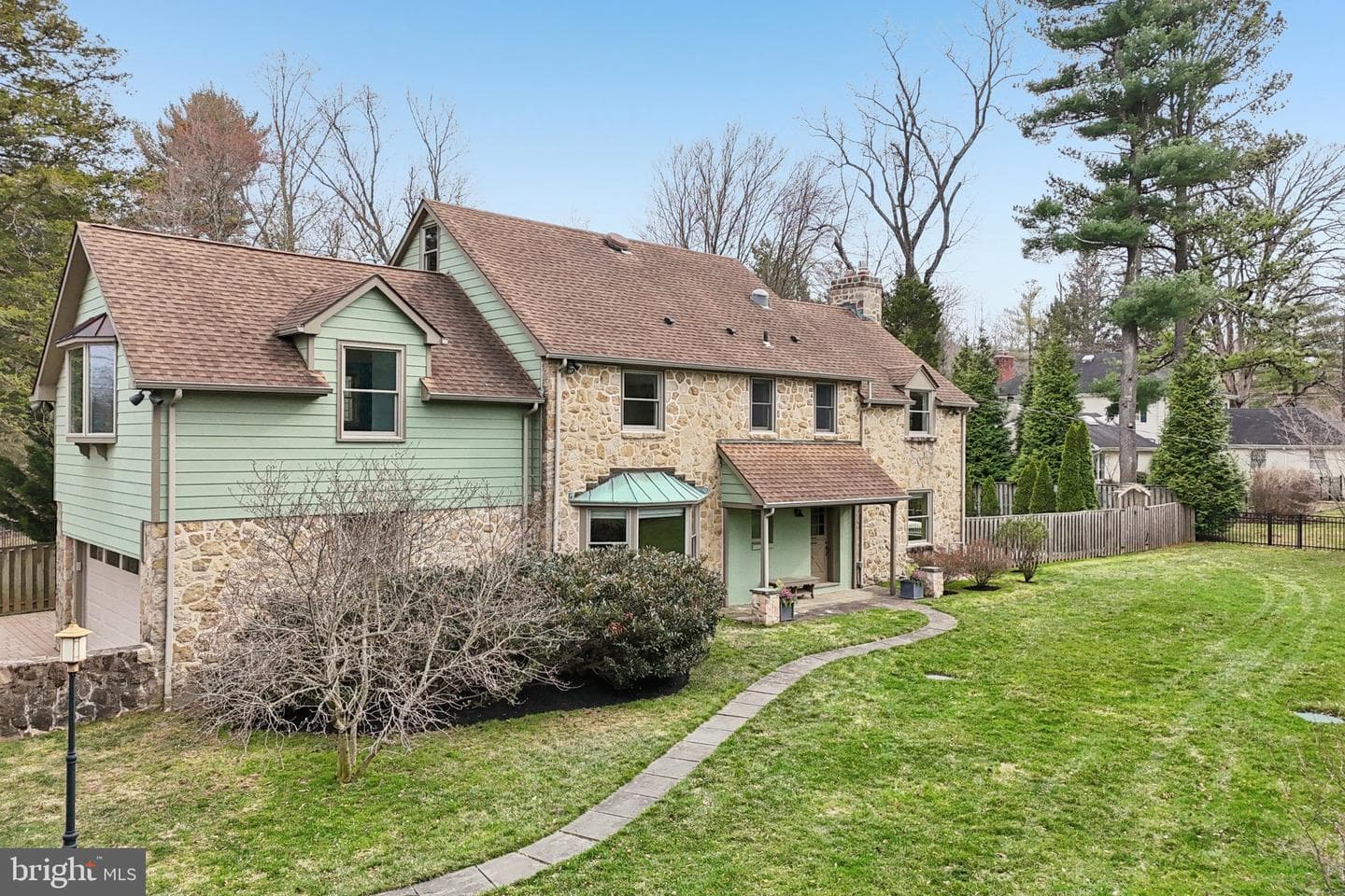 260 Mathers Road photo 74