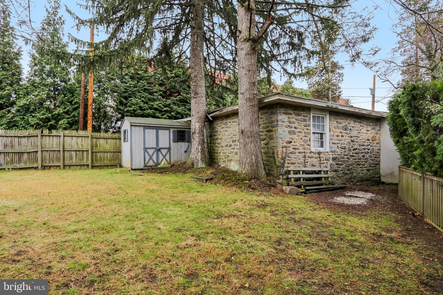 708 Meetinghouse Road photo 37