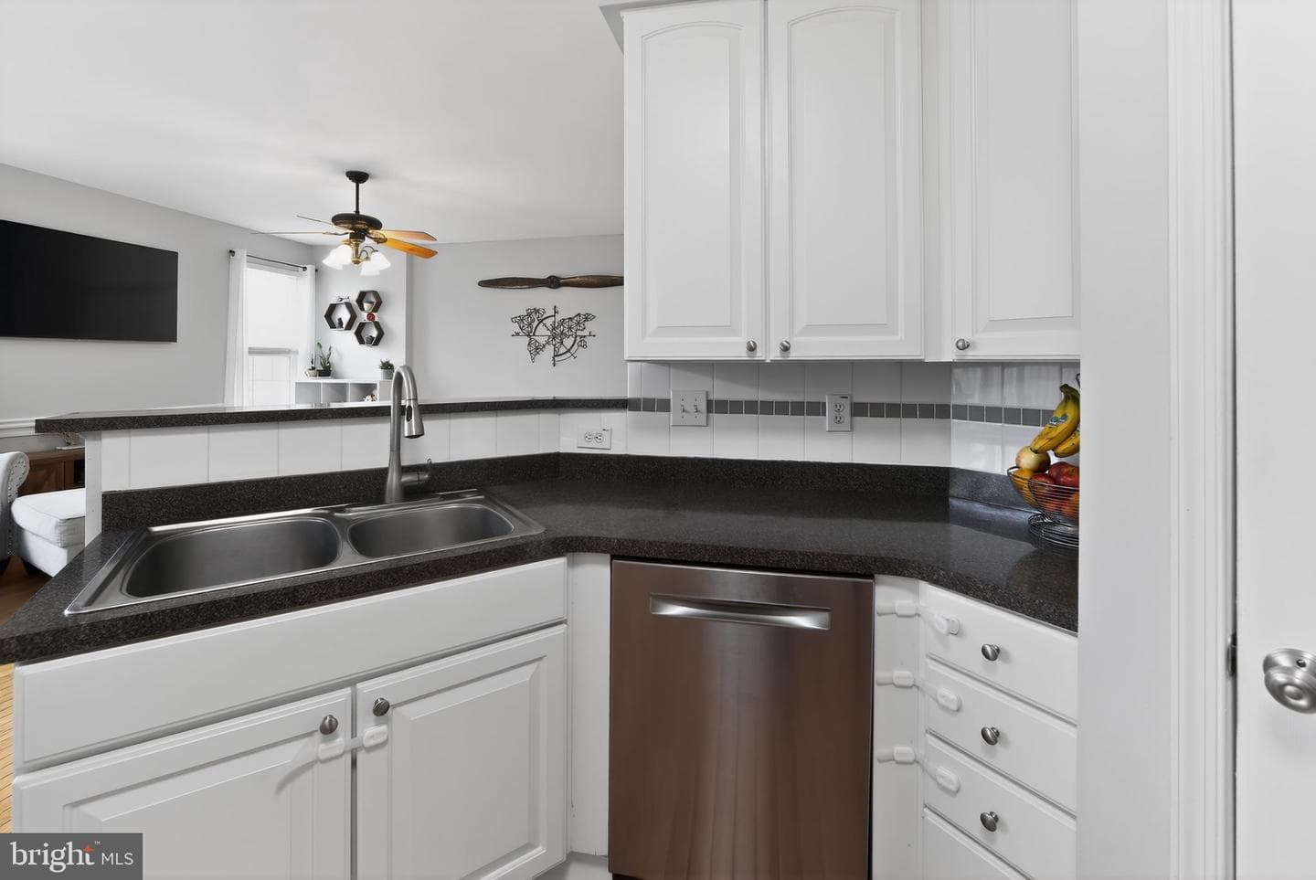 162 Royer Dr photo 17