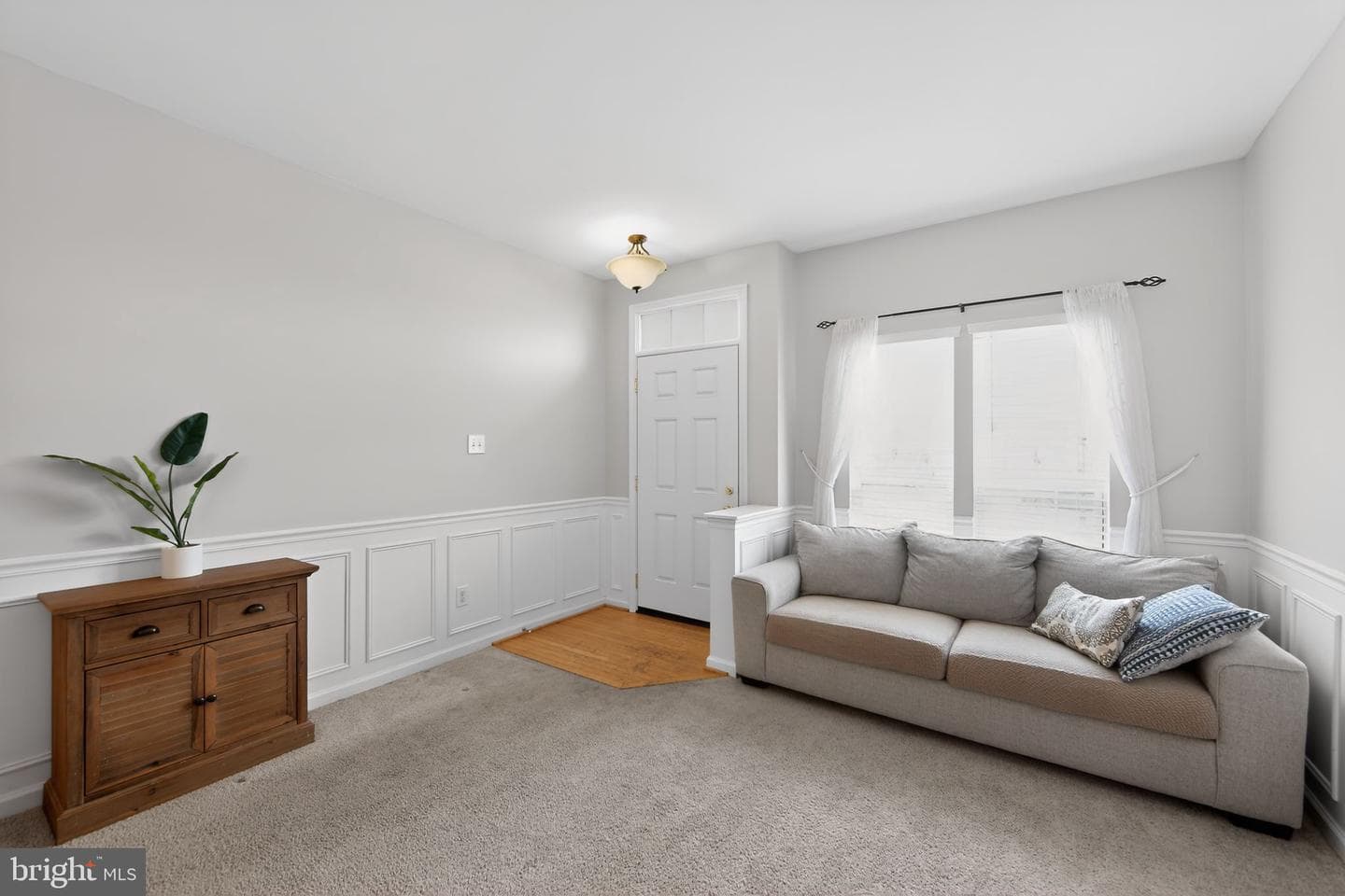 162 Royer Dr photo 5