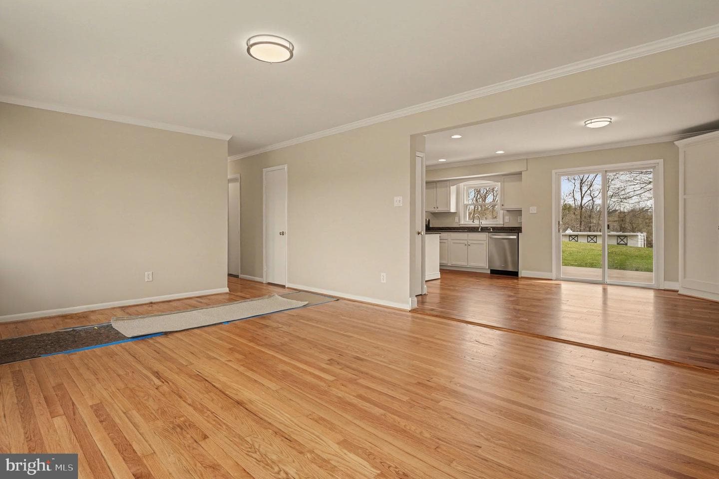 305 Green Hill Road photo 4