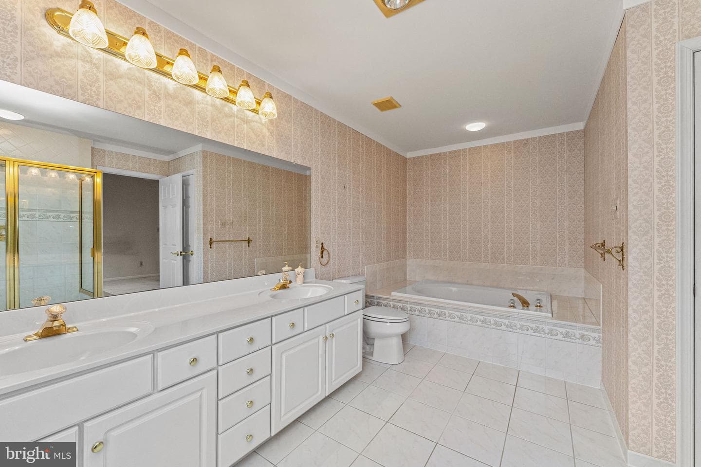 376 Hobson Place photo 21