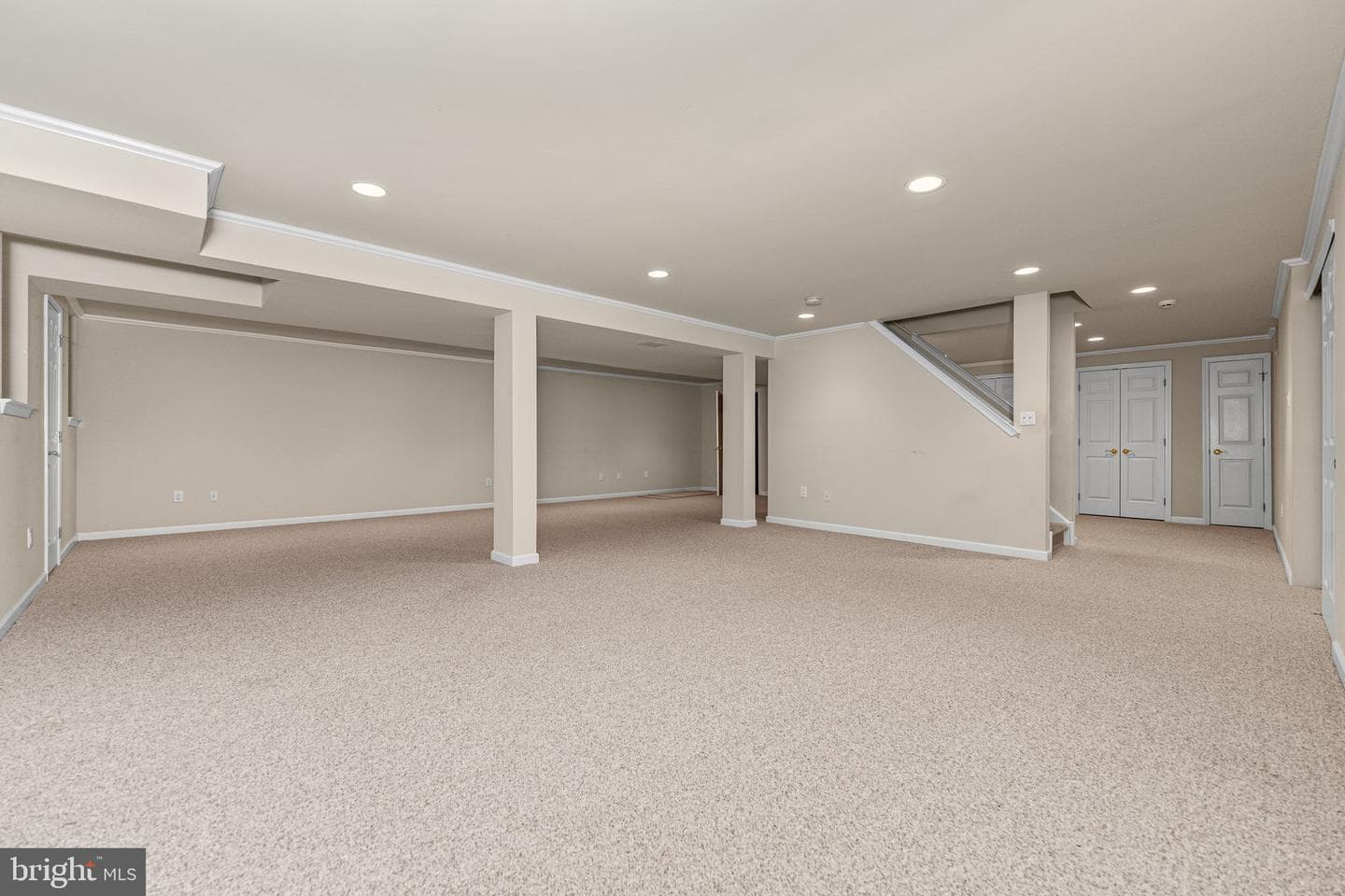 376 Hobson Place photo 27